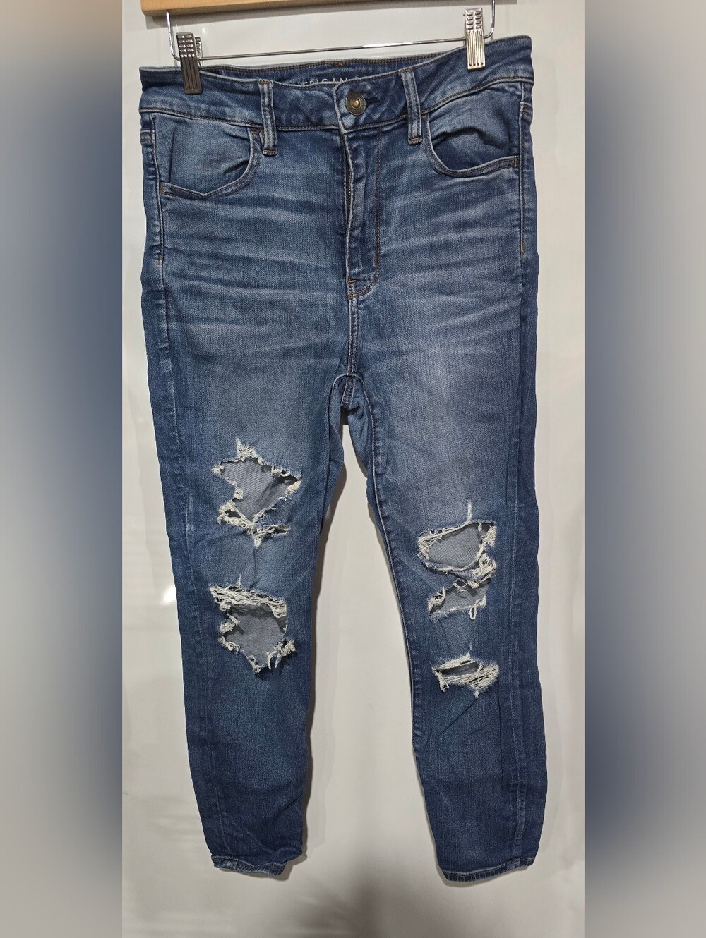 ​American Eagle Hi-Rise Jegging Distressed Denim Jeans Size 12 Short